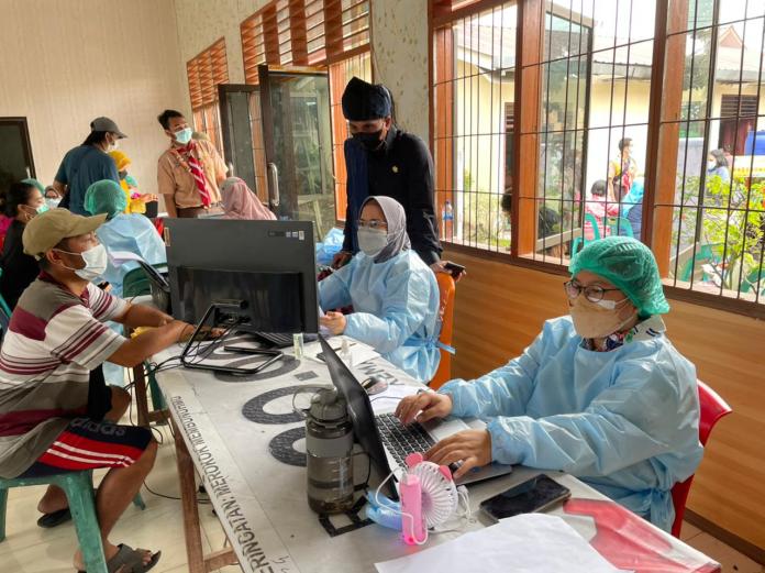 Dukung Program Pemerintah, Kecamatan Medan Johor Gelar Vaksin Jempol